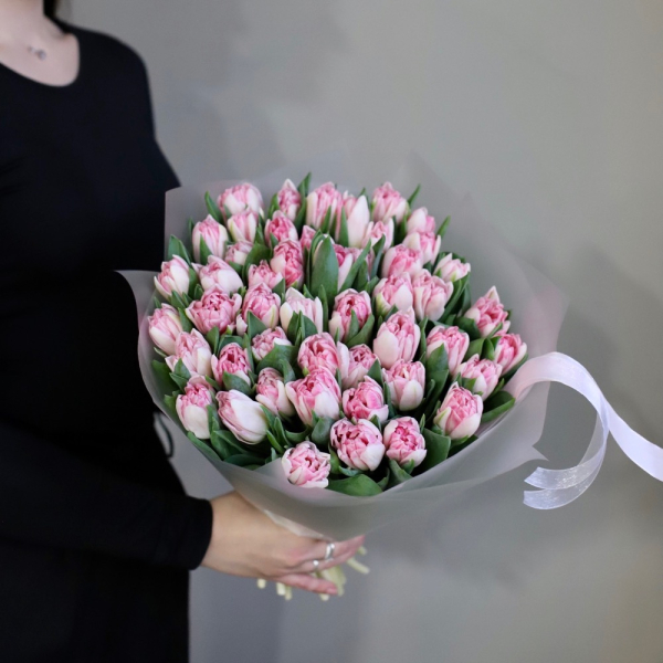 Букет из нежно-розовых тюльпанов -  49 тюльпанов 