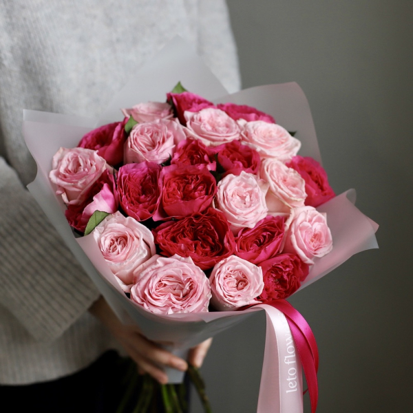 Букет из пионовидных роз разных сортов -  23 розы 