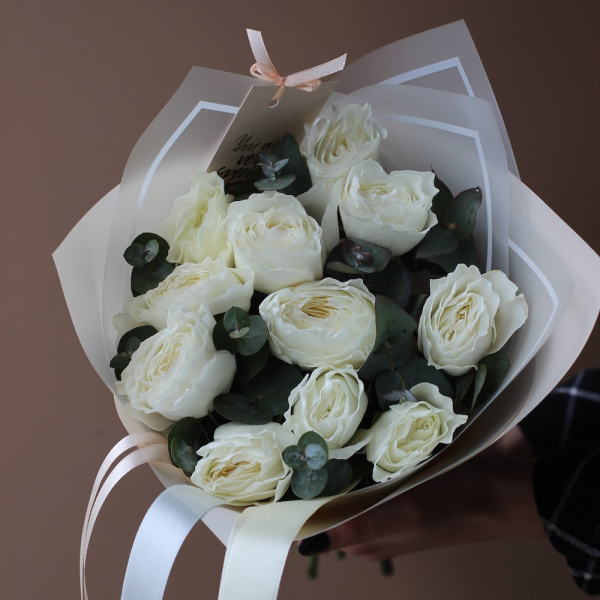 Букет из пионовидных роз Вайт Клауд - 11 роз