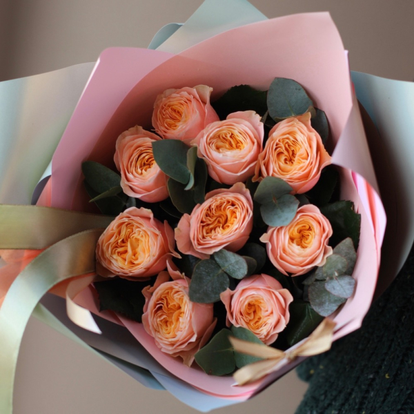 Букет из пионовидных роз Вувузела - 9 роз